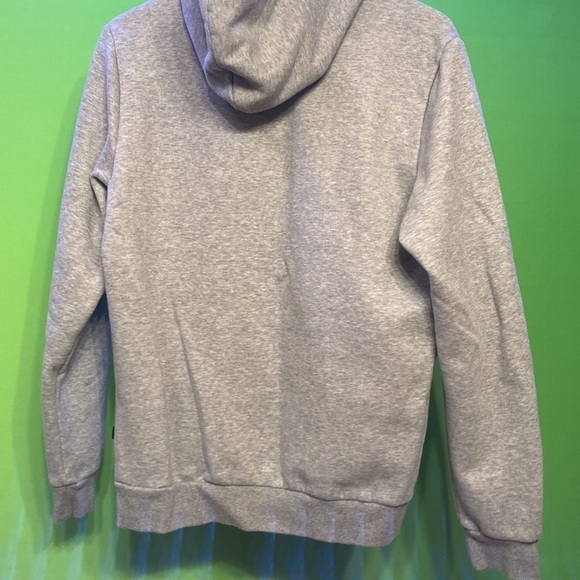 PUMA Hoodie Gray great condition size Medium like new - Picture 6 of 6